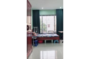 2.6 tỷ nhà Thanh Nhàn, Hai Bà Trưng, 31m2 , 4 tầng, lô góc thoáng, gần phố.